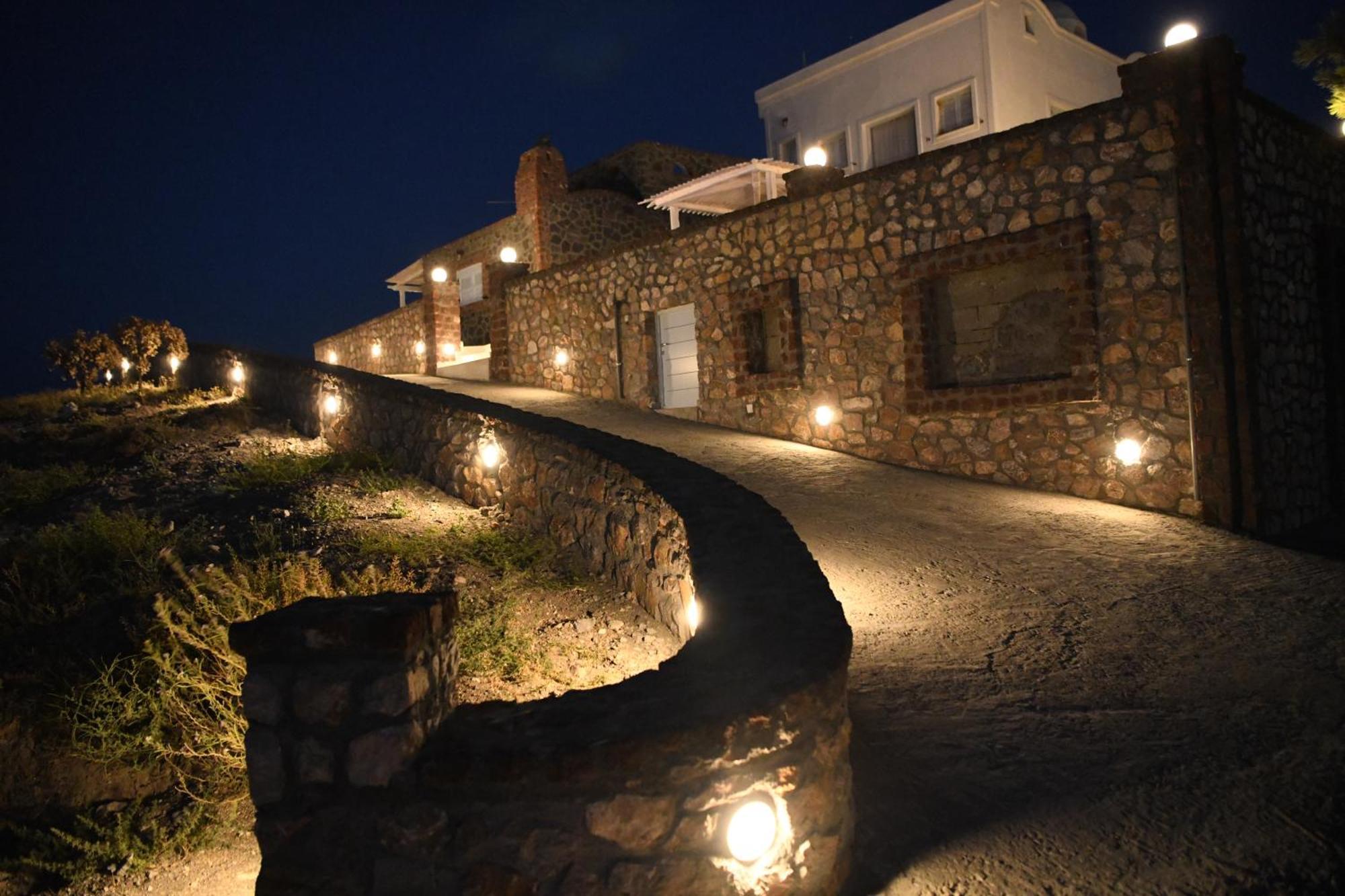 Starlight Luxury Seaside Villa & Suites Imerovigli  Exteriör bild
